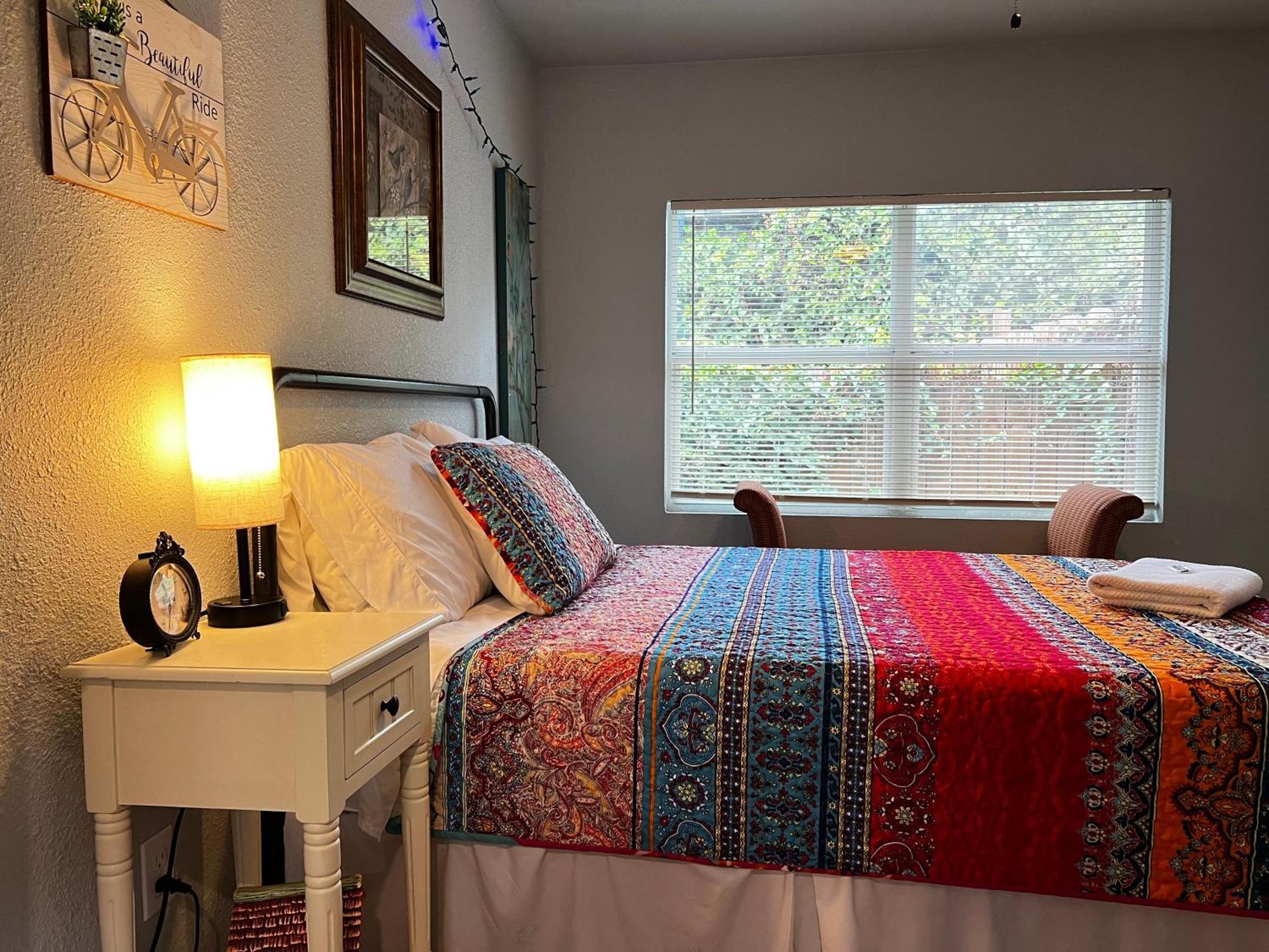 Boho Bliss- Cozy Private Room 2 Miles From Alamodome! Σαν Αντόνιο Εξωτερικό φωτογραφία
