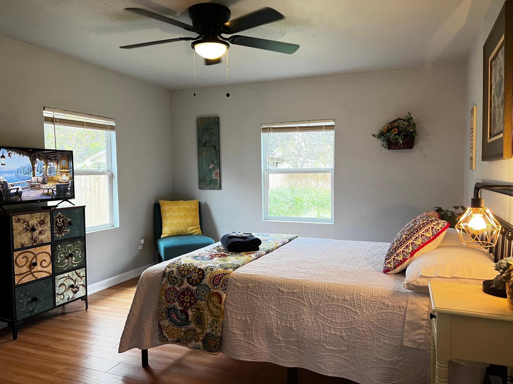 Boho Bliss- Cozy Private Room 2 Miles From Alamodome! Σαν Αντόνιο Εξωτερικό φωτογραφία