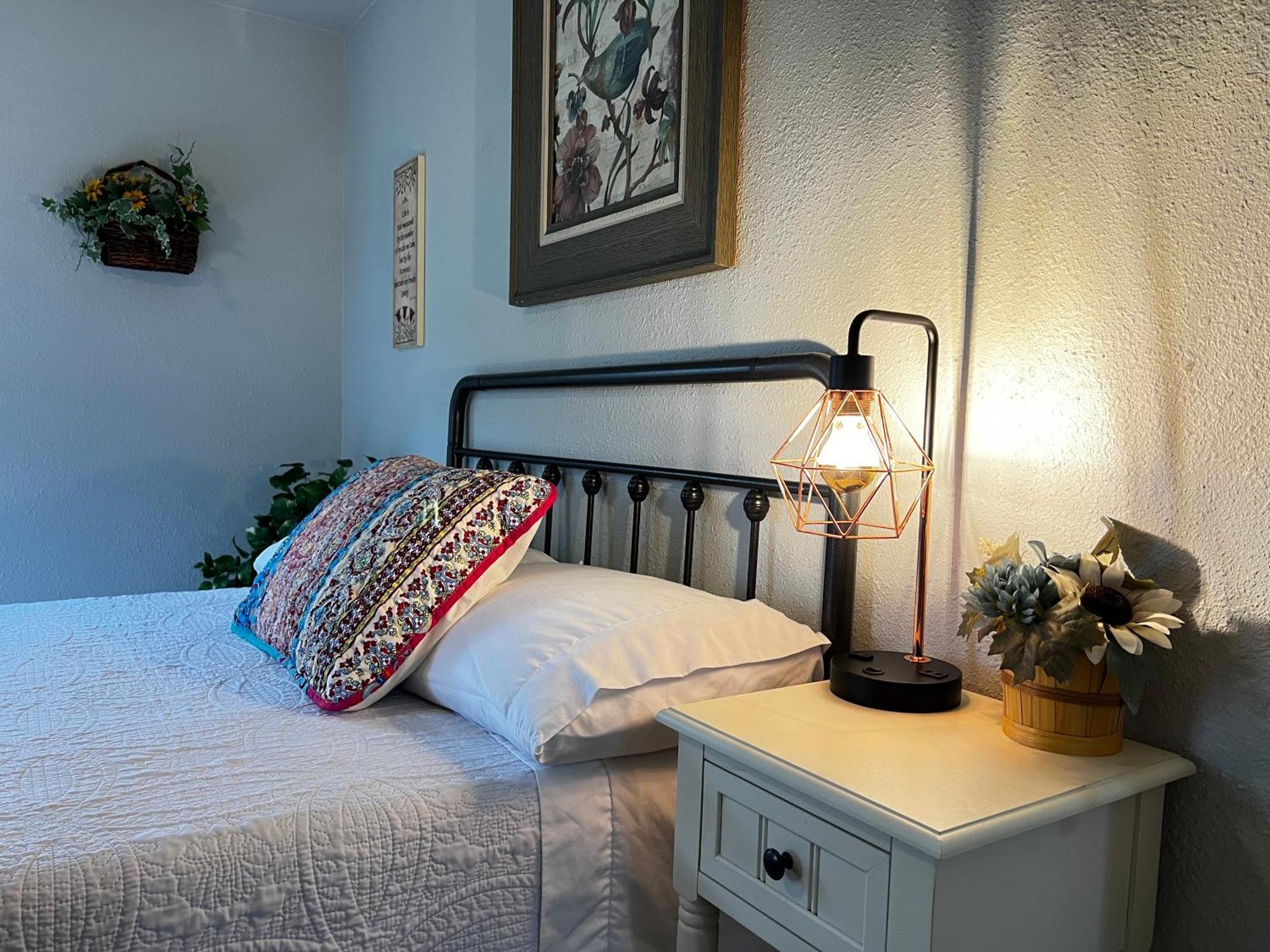Boho Bliss- Cozy Private Room 2 Miles From Alamodome! Σαν Αντόνιο Εξωτερικό φωτογραφία